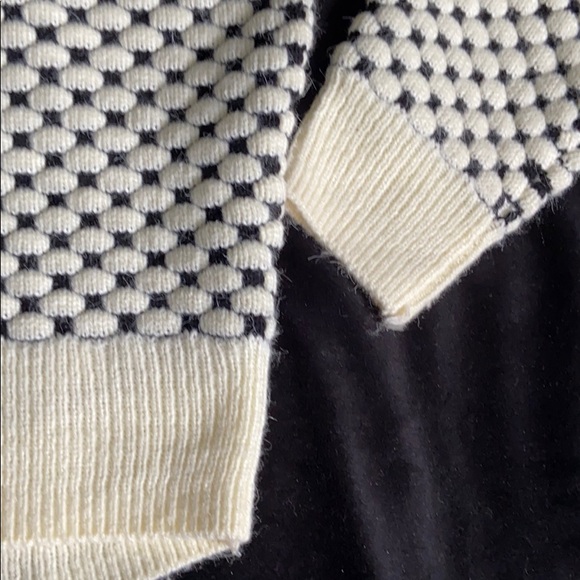 ❤️🆕NWOT TEXTURED KNIT SWEATER❤️ - Picture 7 of 13